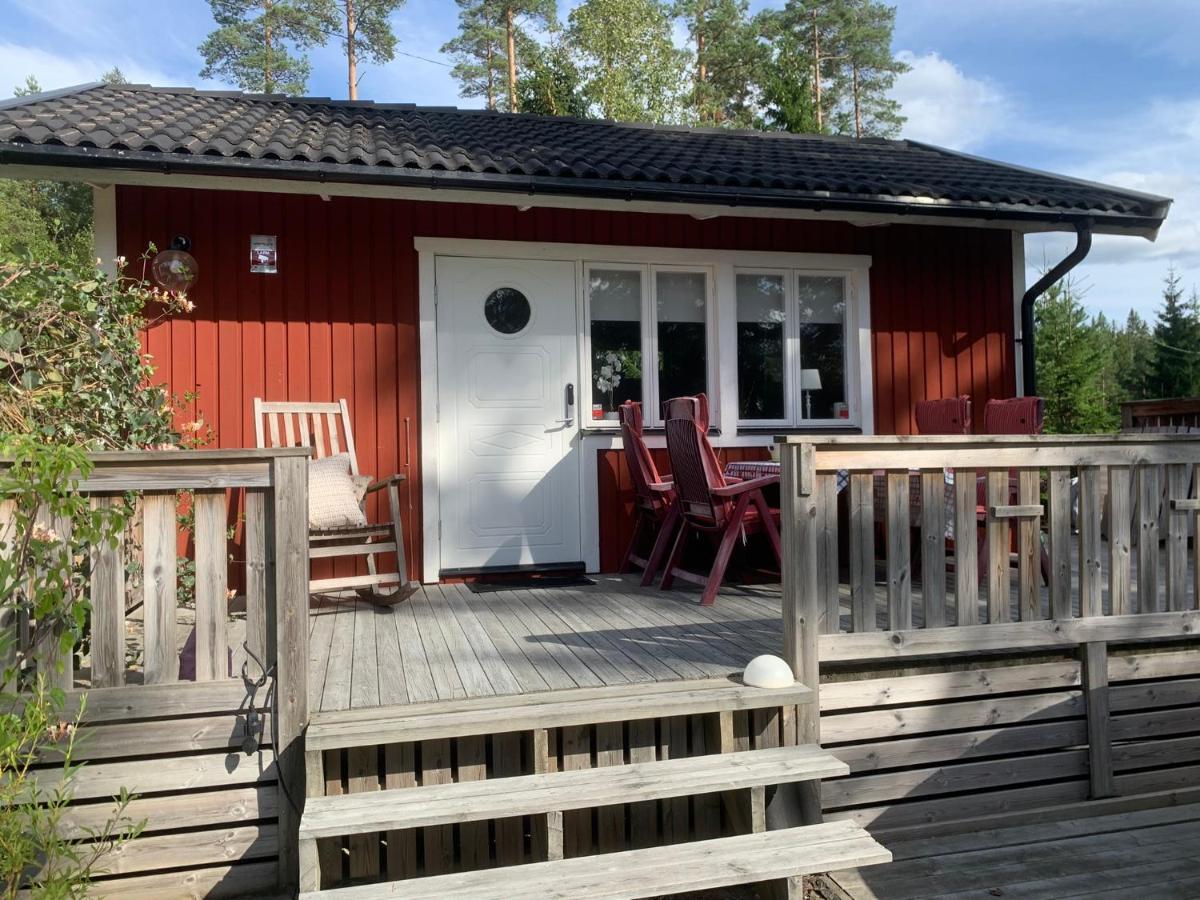 Egen Gaststuga Med Sjoutsikt Villa Mansarp Exterior photo